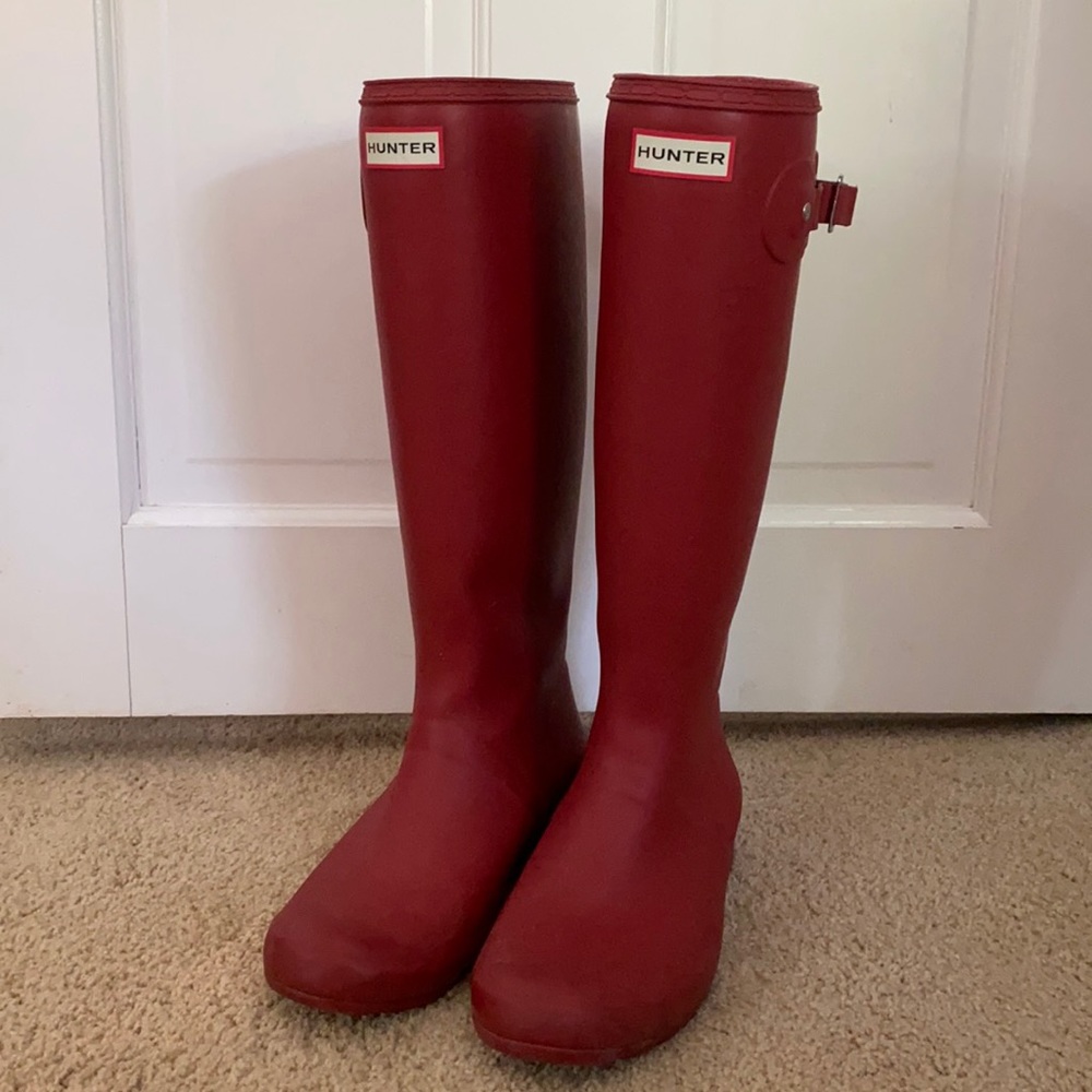 Size 9 Hunter rain boots